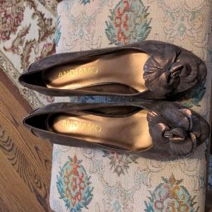 NWOT Andiamo Heels